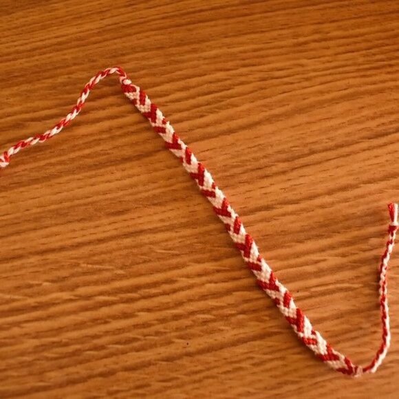 White Rouge Woven Bracelet - Picture 3 of 3
